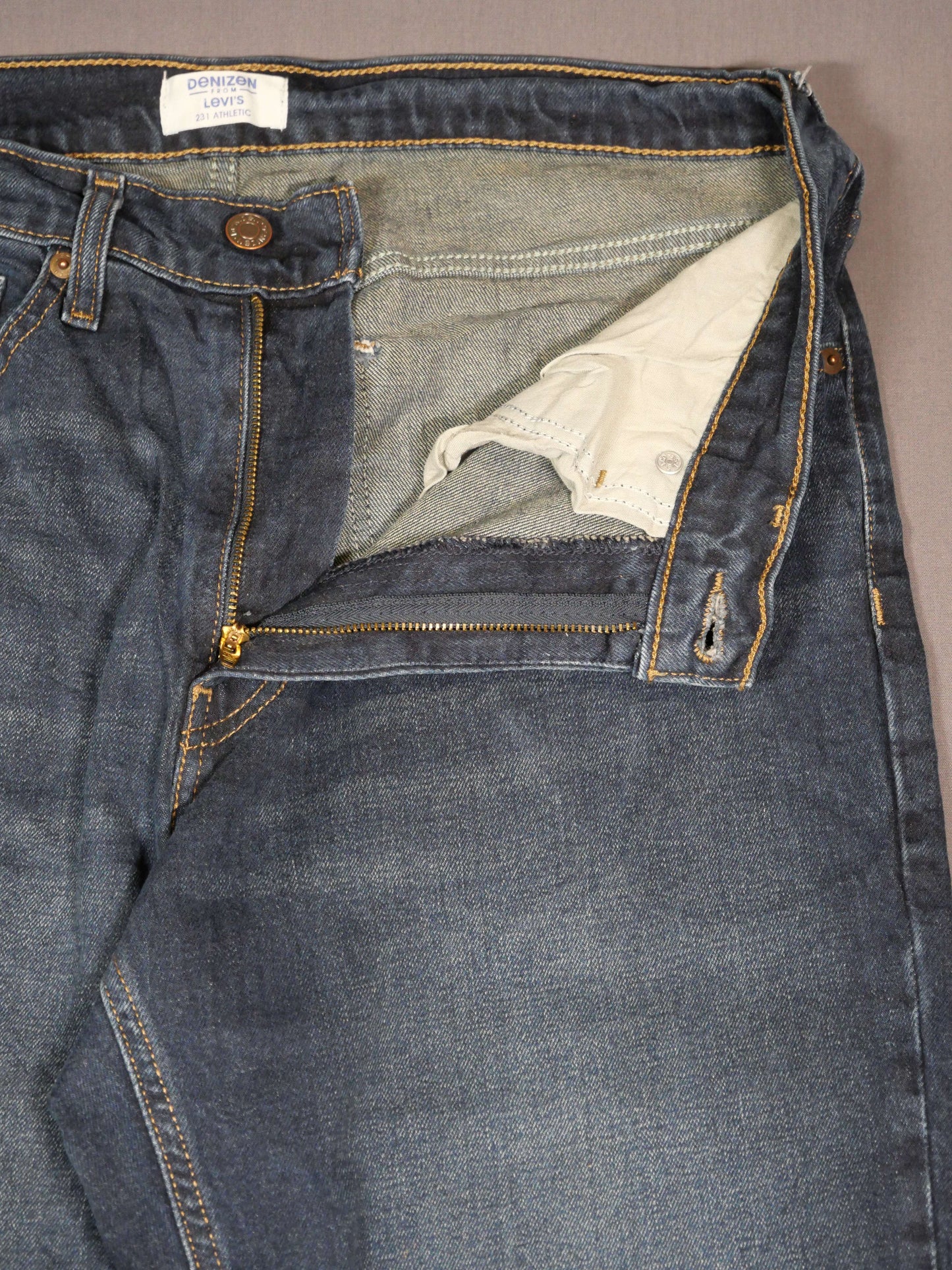 Levis Jeans - 34X34
