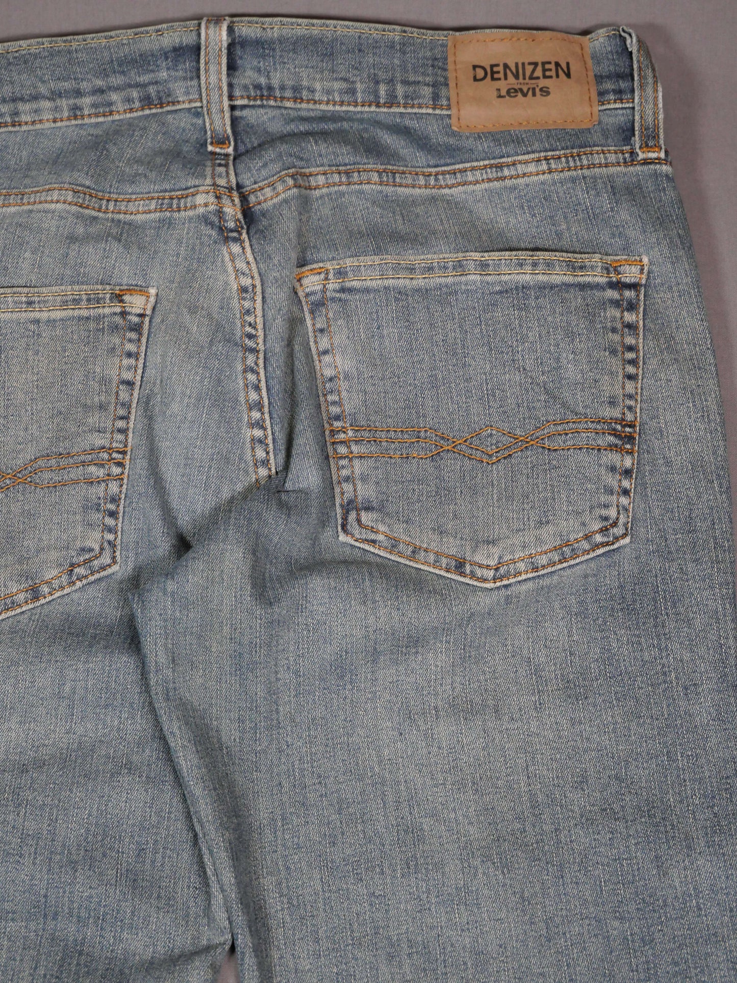 Levis Jeans - 32X32