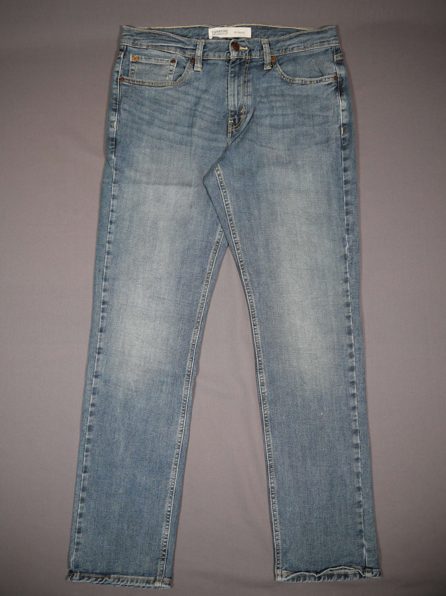 Levis Jeans - 32X34