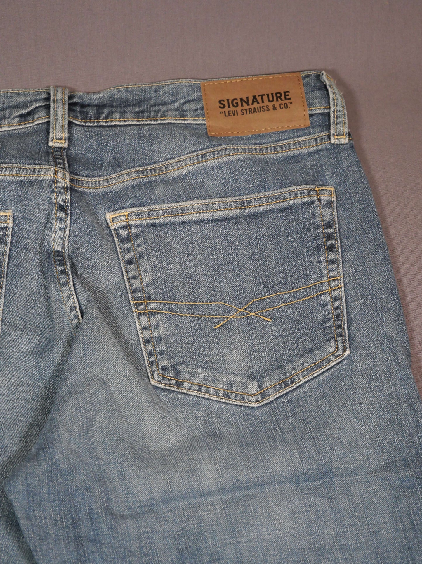 Levis Jeans - 32X34