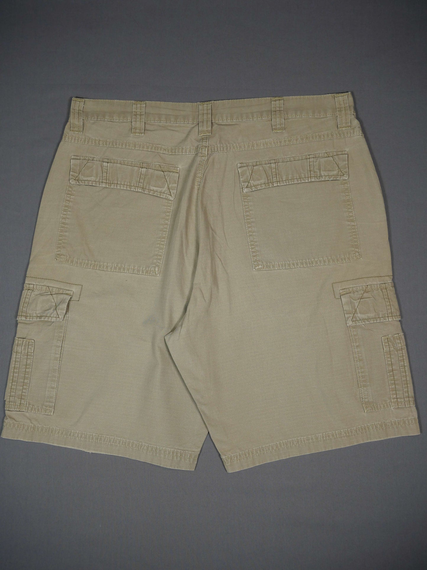 Wrangler Cargo Shorts - 36