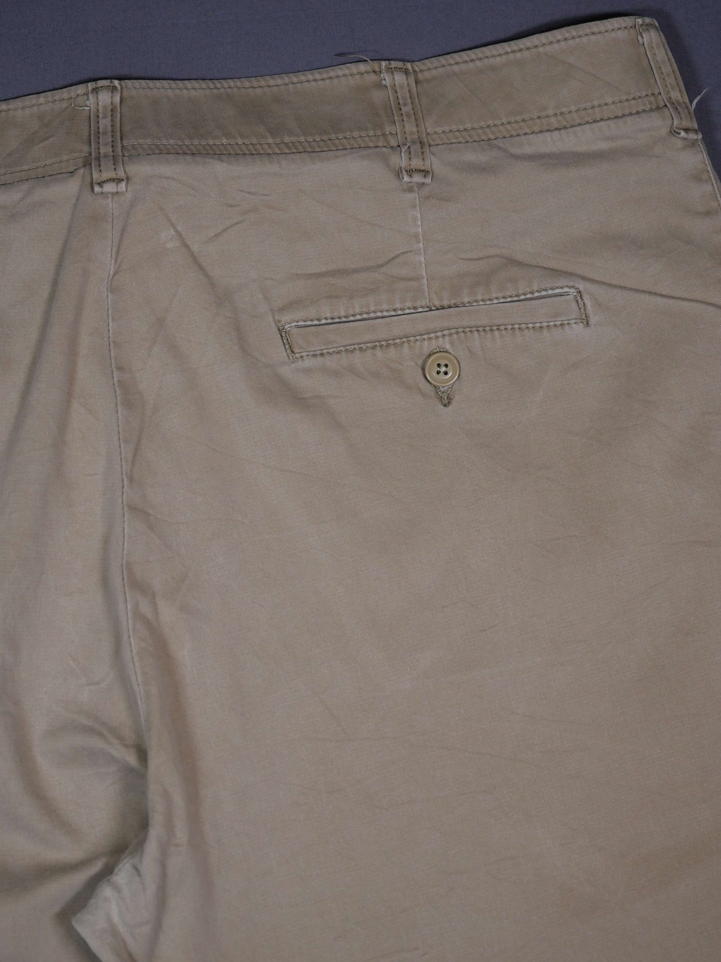Lee Comfort Shorts beige - 40