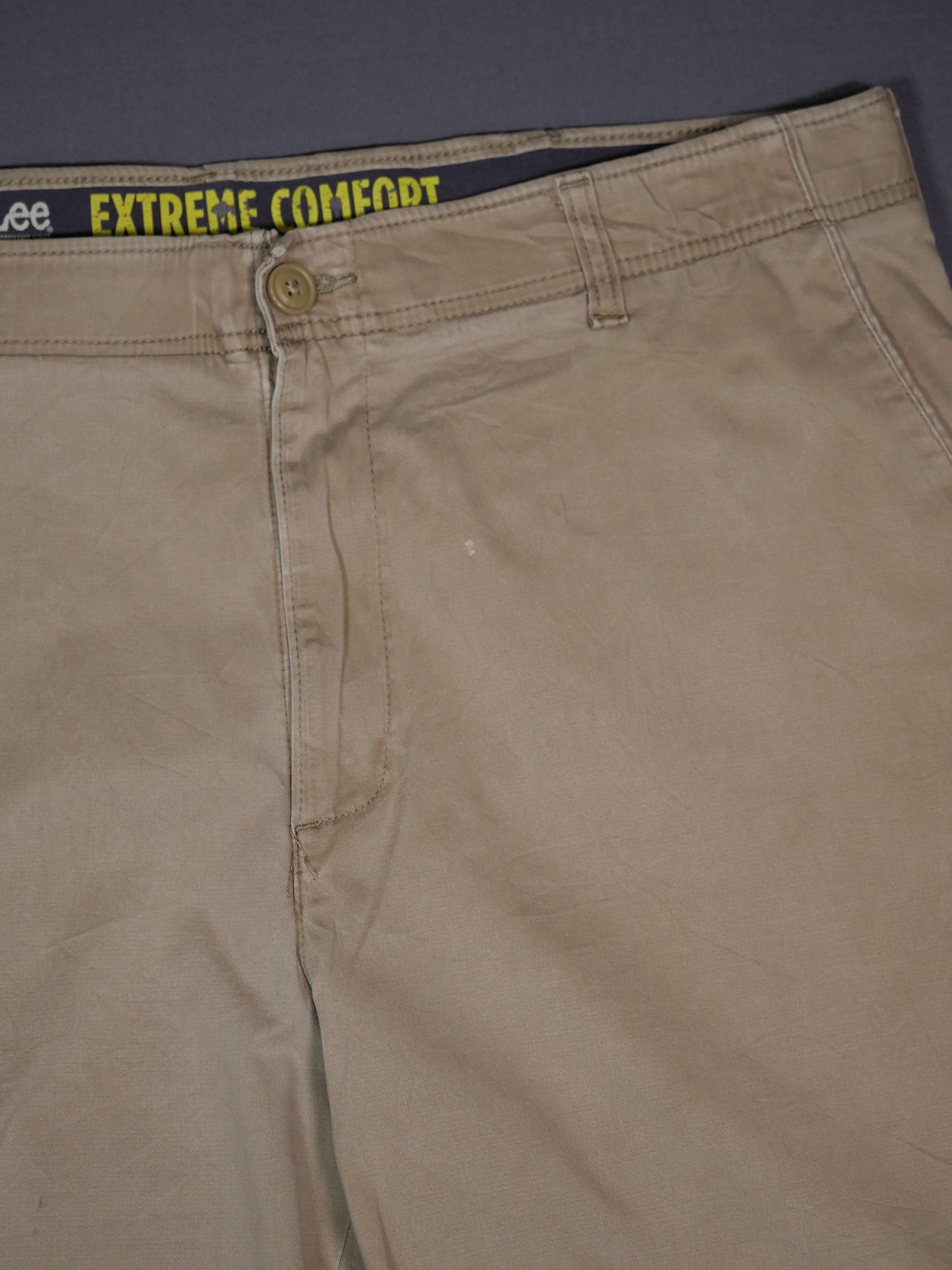 Lee Comfort Shorts beige - 40