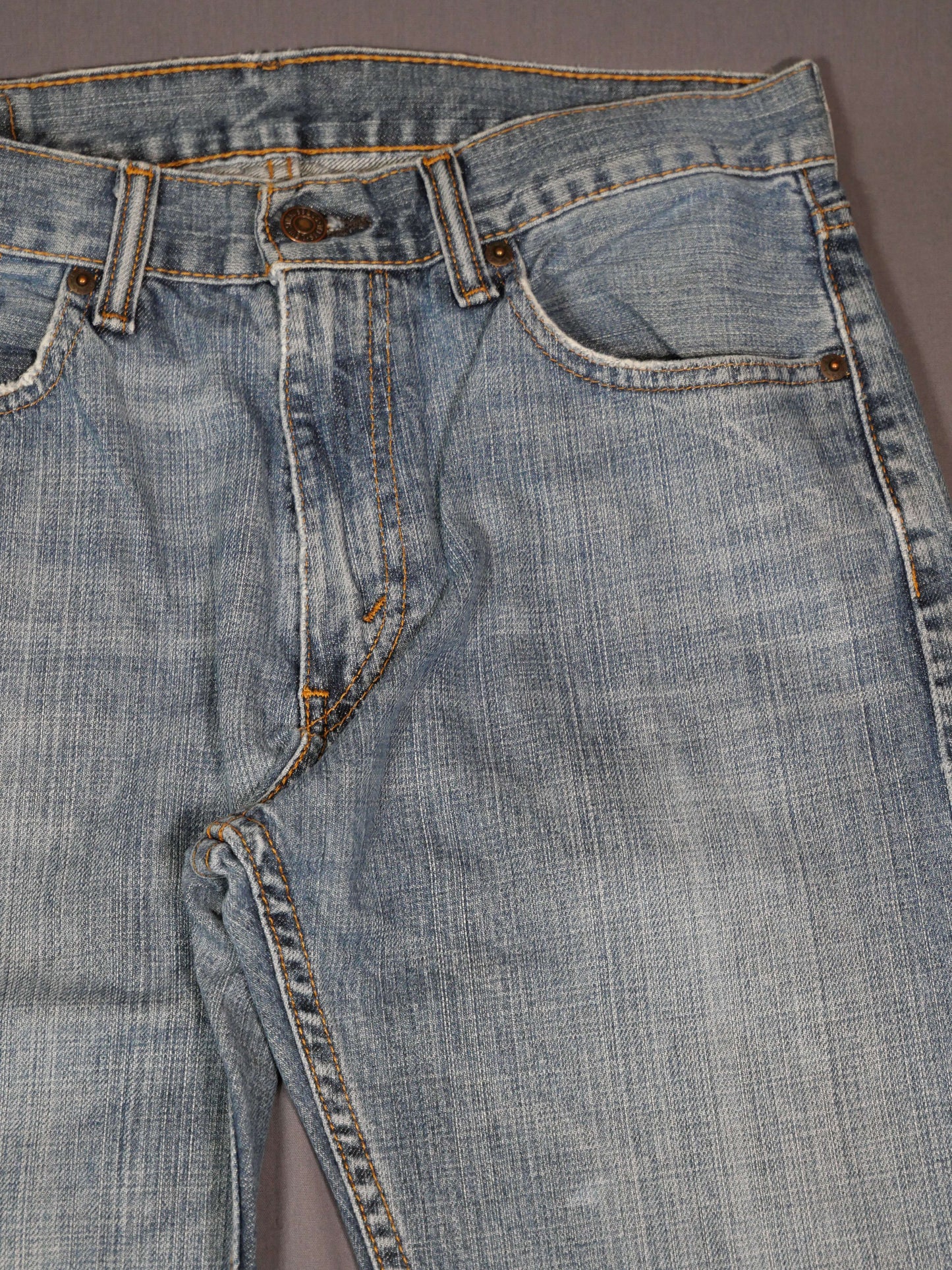 Levis Jeans - 32 X 32